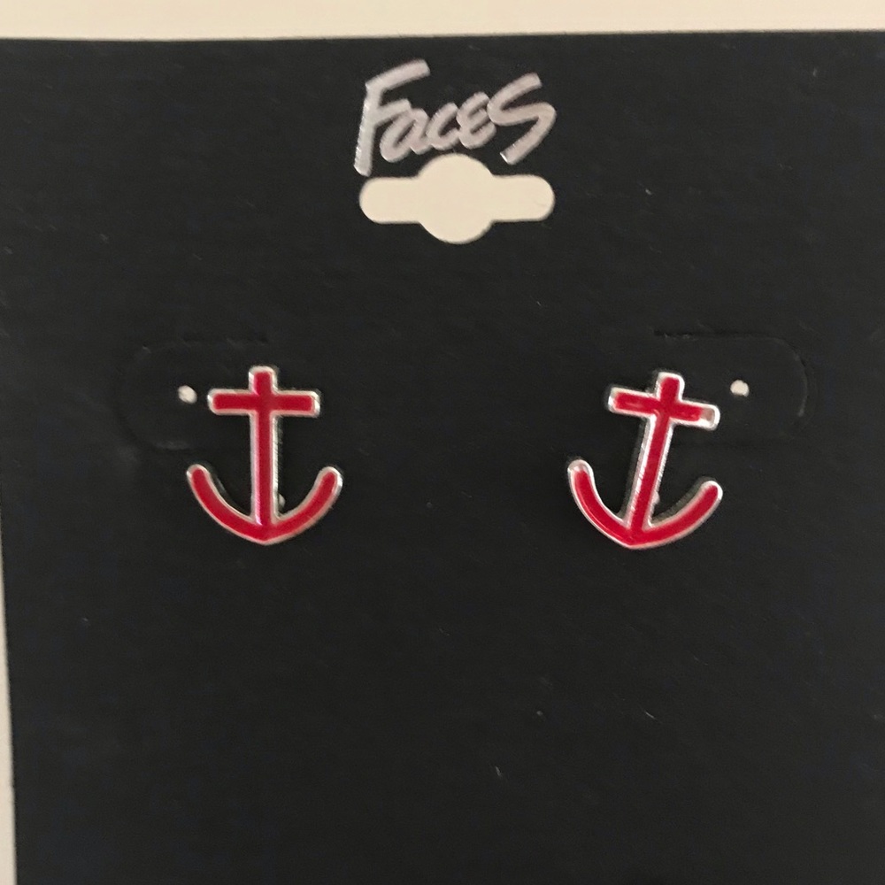 Red anchor earrings